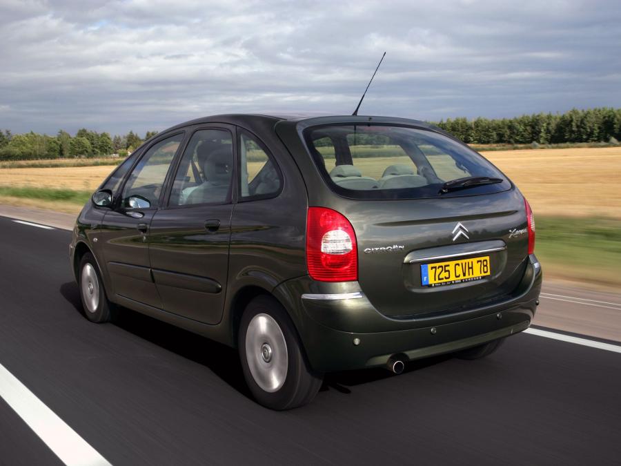  Citroen Xsara Picasso 2004 года  (фото 2 из 16)